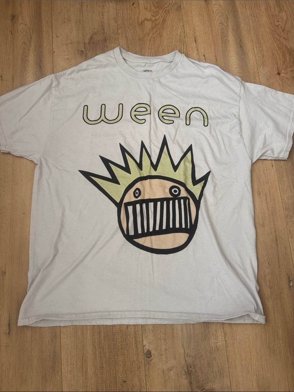 Graphic Short Sleeve Tee - Light Gray